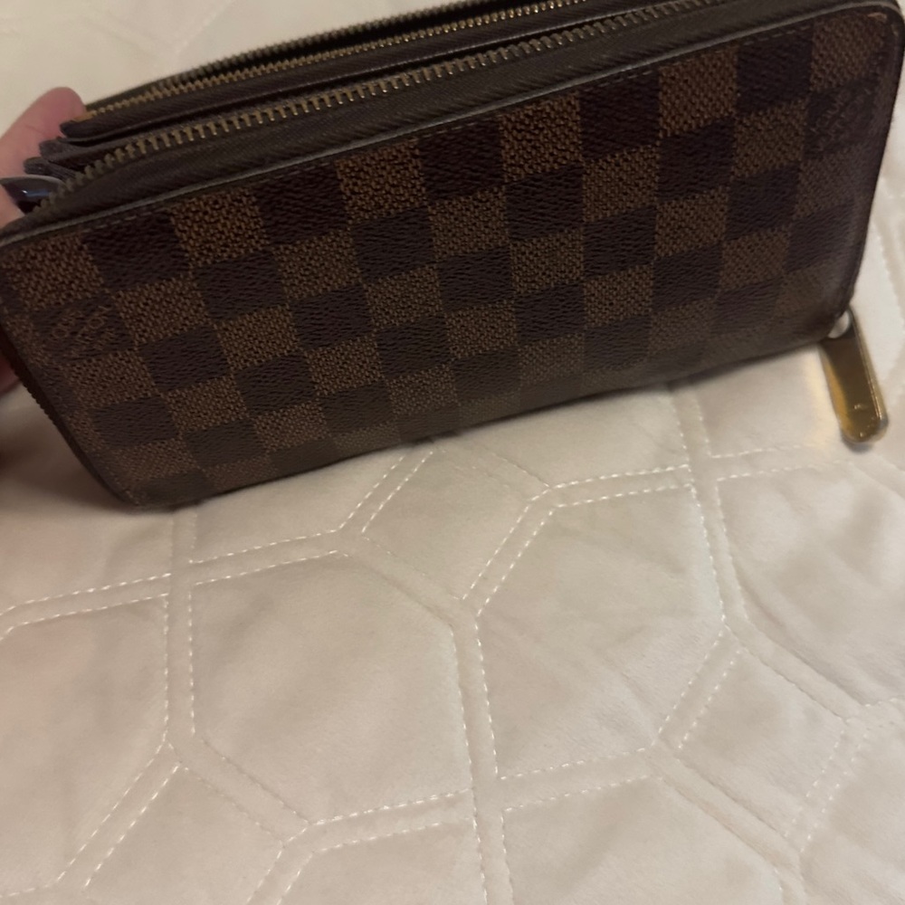 Louis Vuitton Brown Leather Wallet - Picture 4 of 13